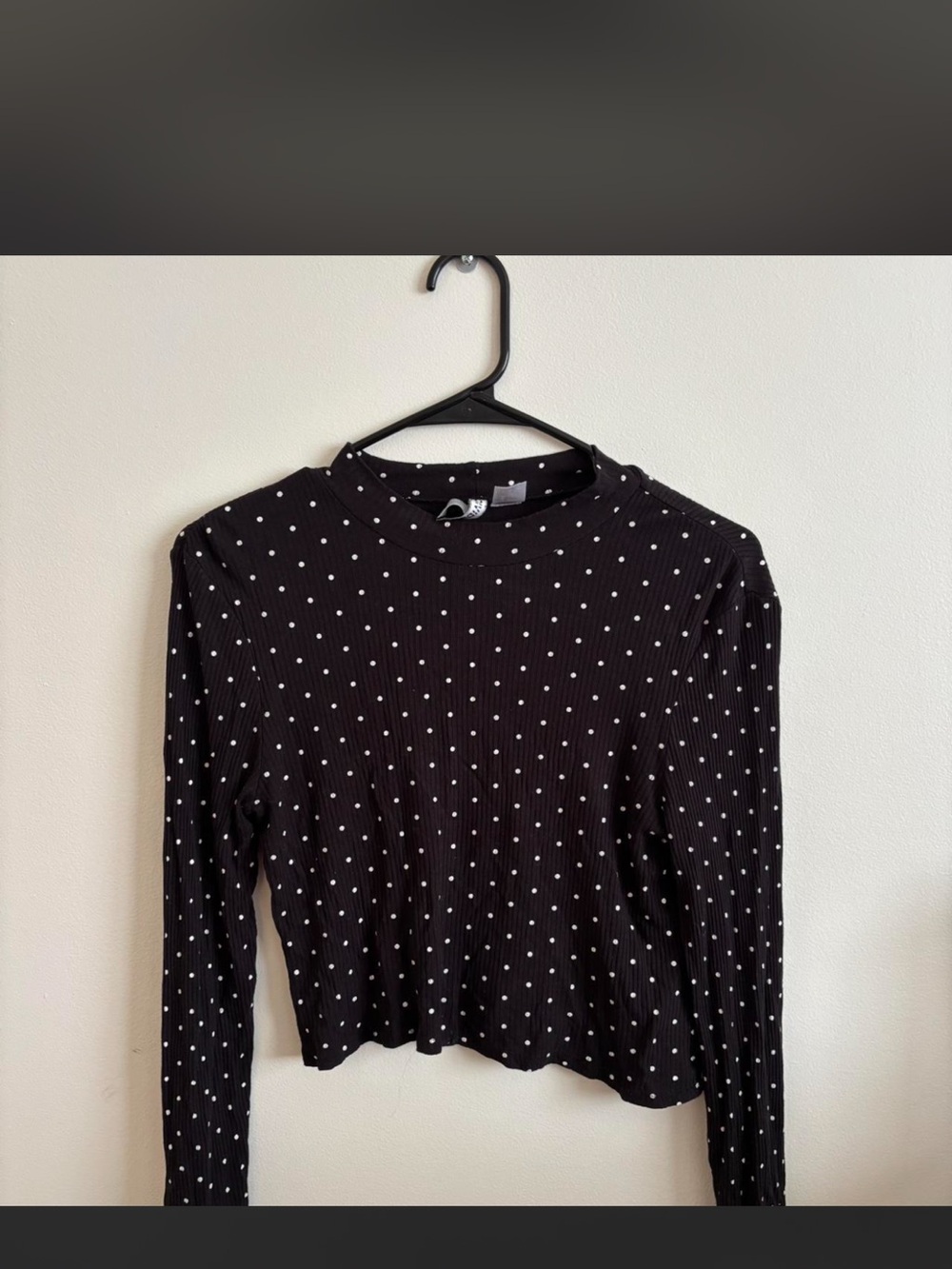 H&M Black Polka Dot Long-Sleeve Ribbed Top - Women
